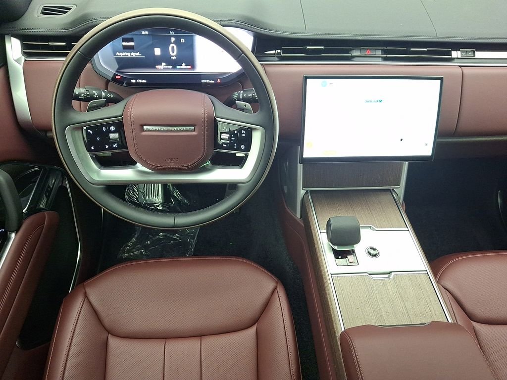 New 2026 Carpathian Grey Land Rover SE image 8