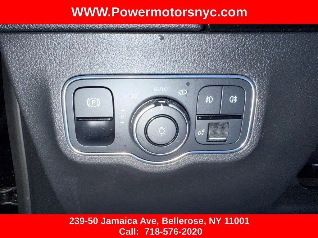 Used 2021 Black Mercedes-Benz GLA 250 image 24