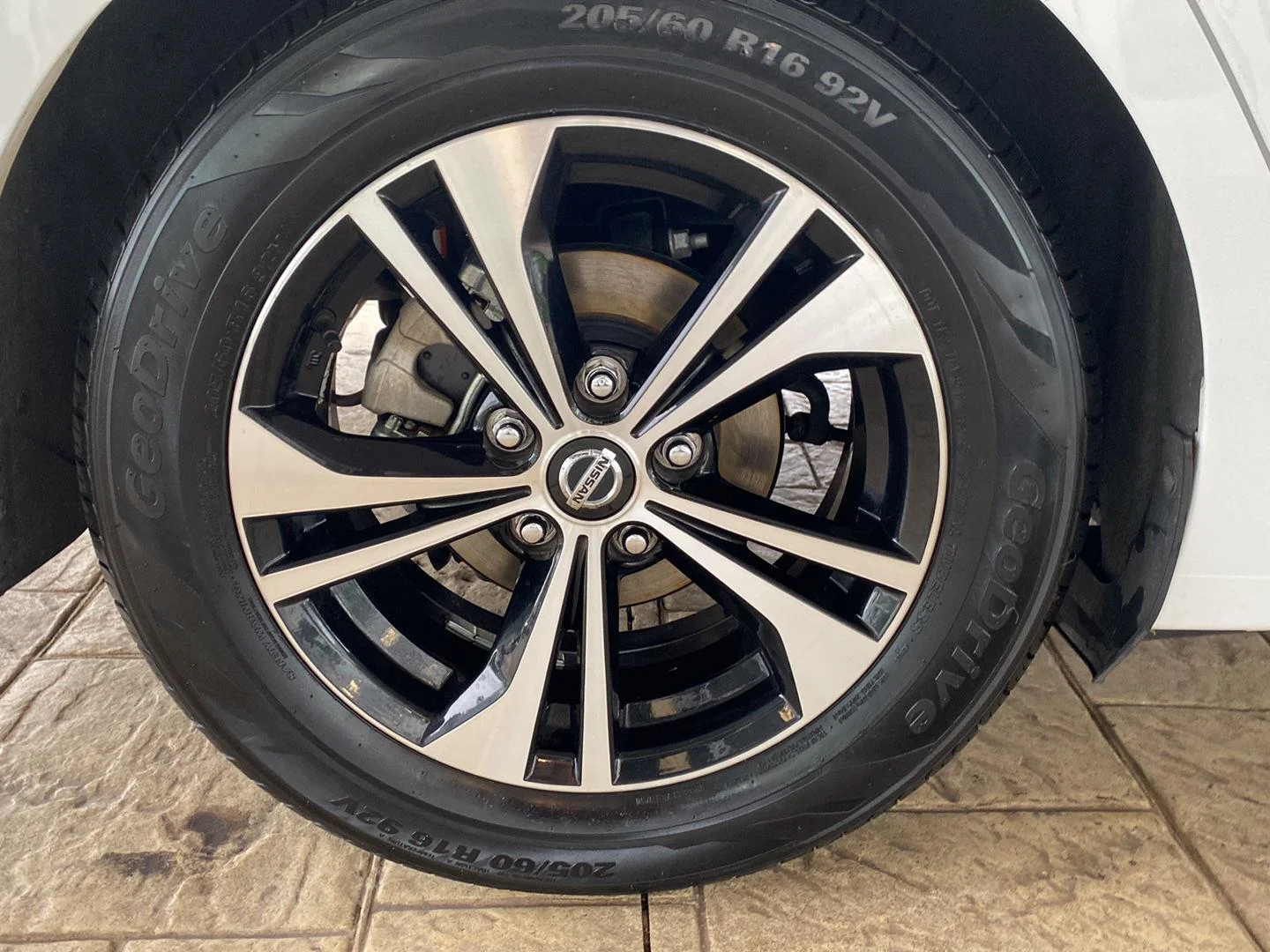 Used 2022 Fresh Powder Nissan SV image 12