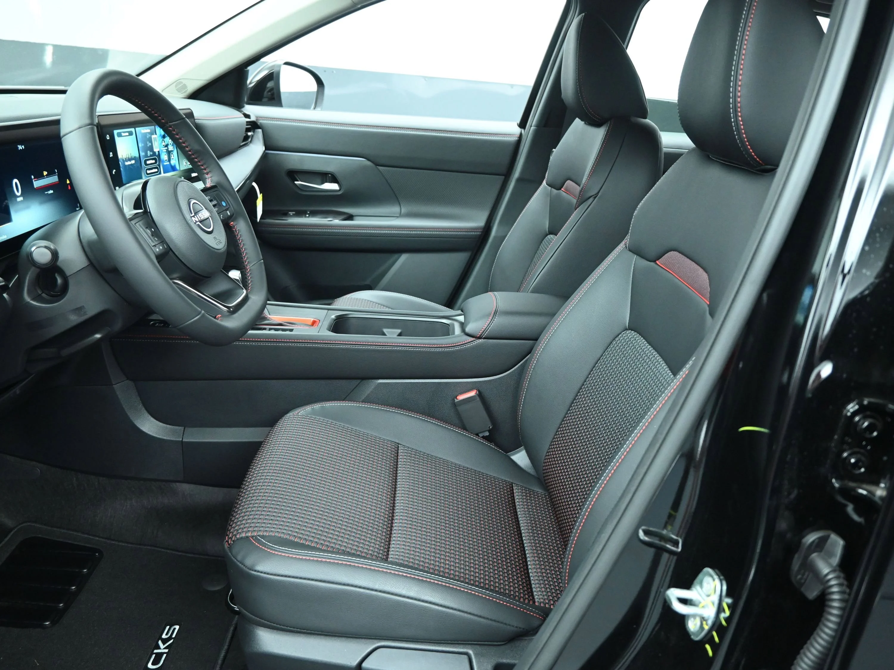New 2026 Super Black Nissan SR image 9