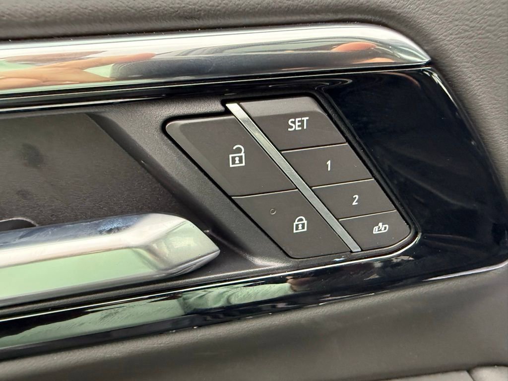 2026 Chevrolet Suburban High Country - Photo 19