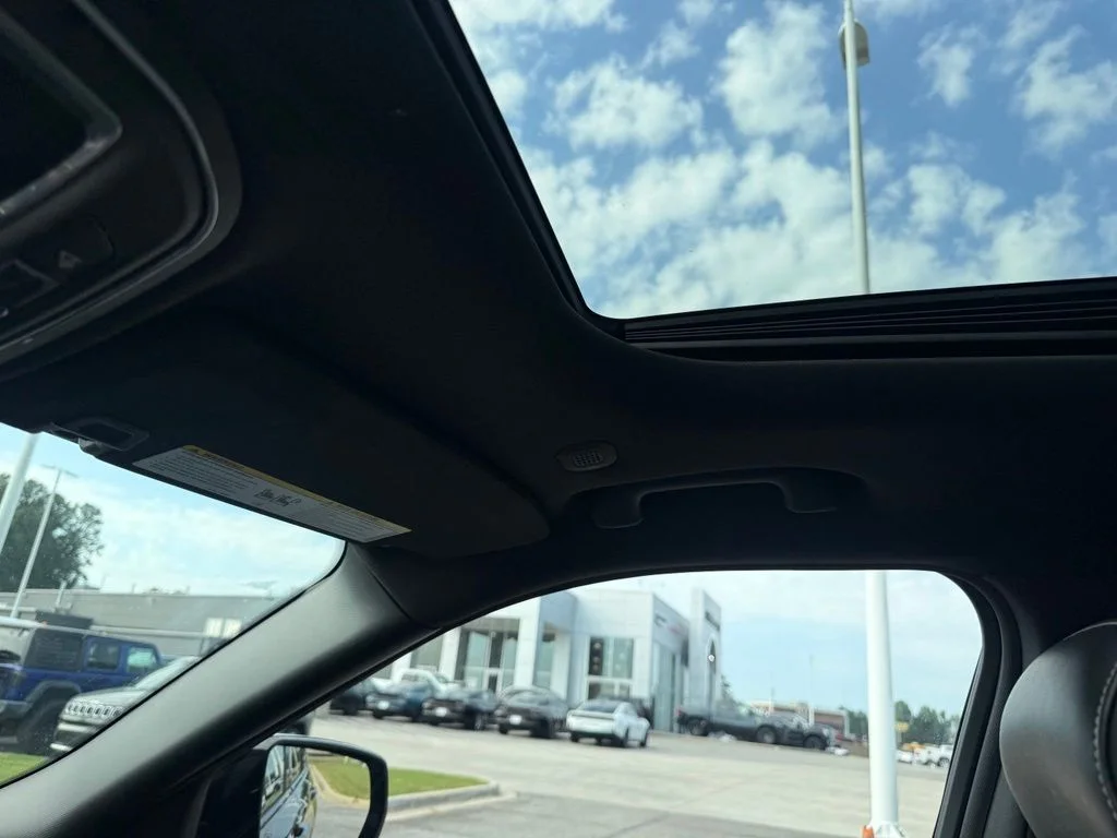 Used 2023 Gray Jeep Altitude X image 12