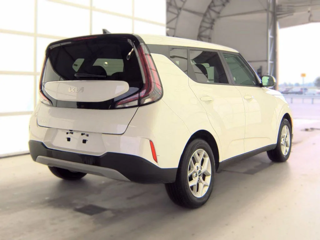 Certified Used 2025 White Kia LX image 5