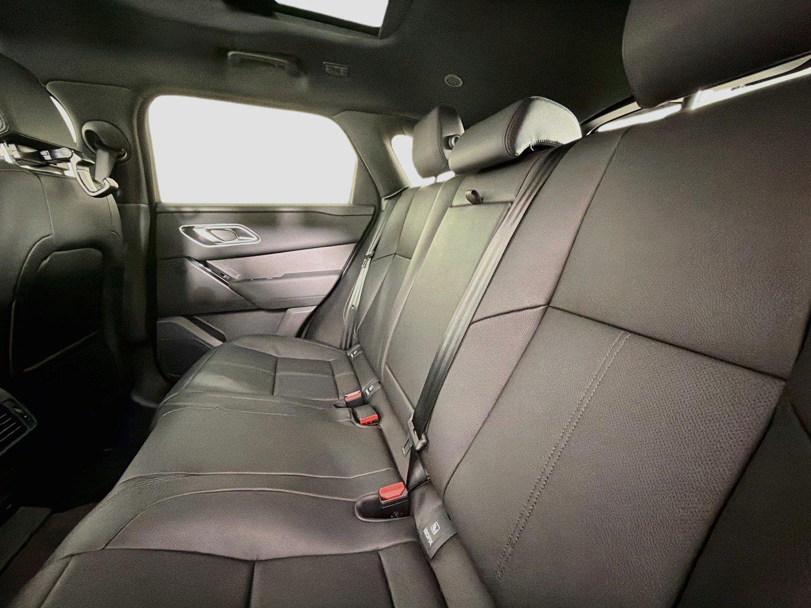 New 2026 Santorini Black Land Rover S image 25
