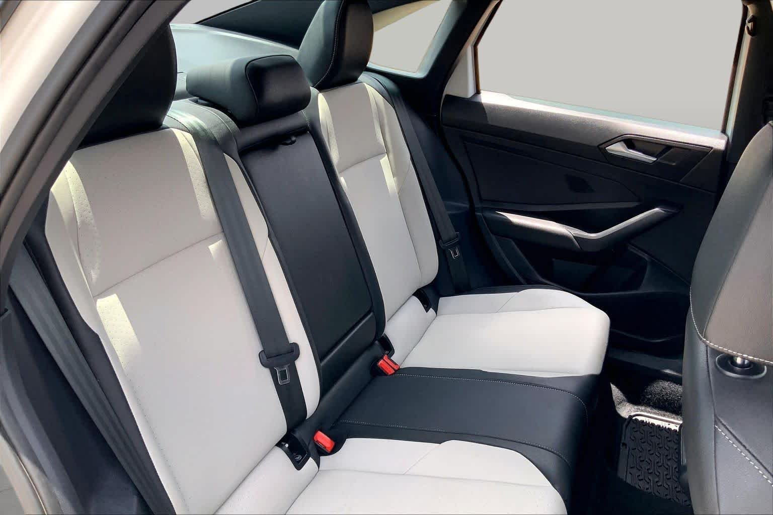 Used 2021 Pure White Volkswagen R-Line image 20