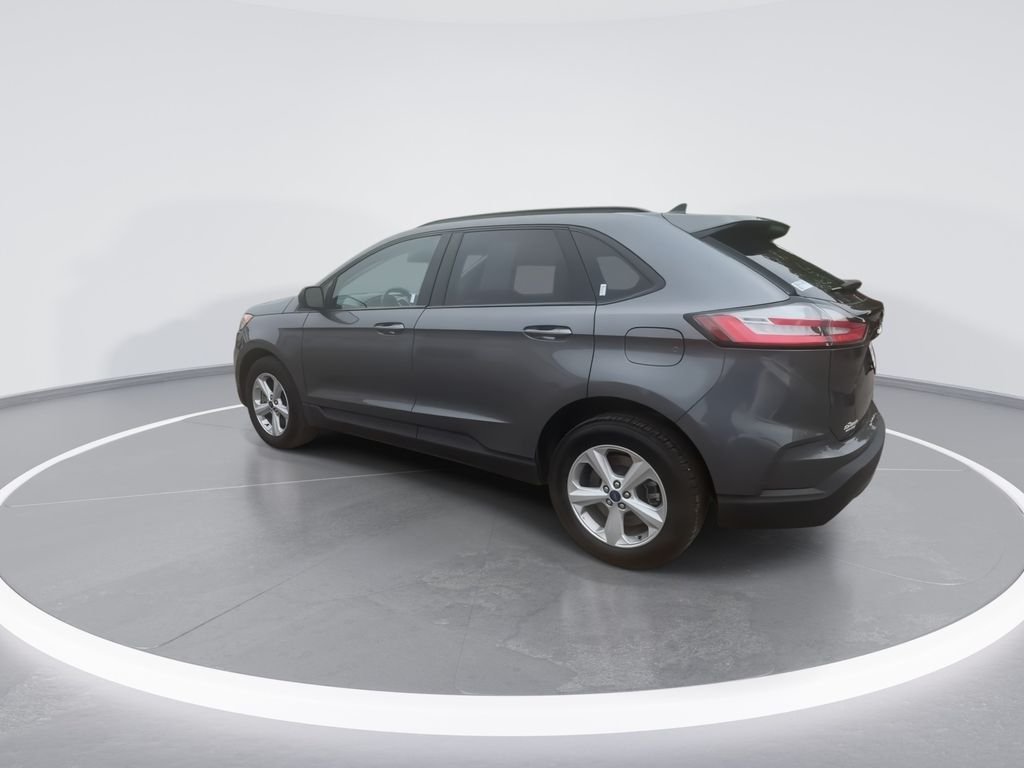 Used 2022 Gray Ford SE image 6