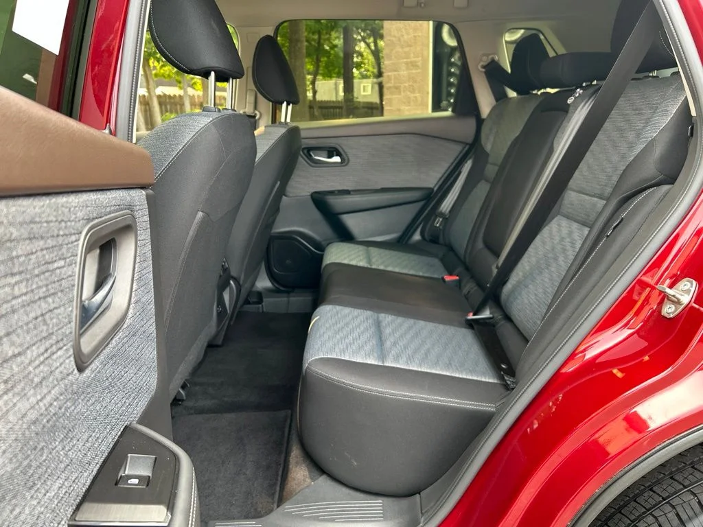 Used 2023 Red Nissan SV image 25