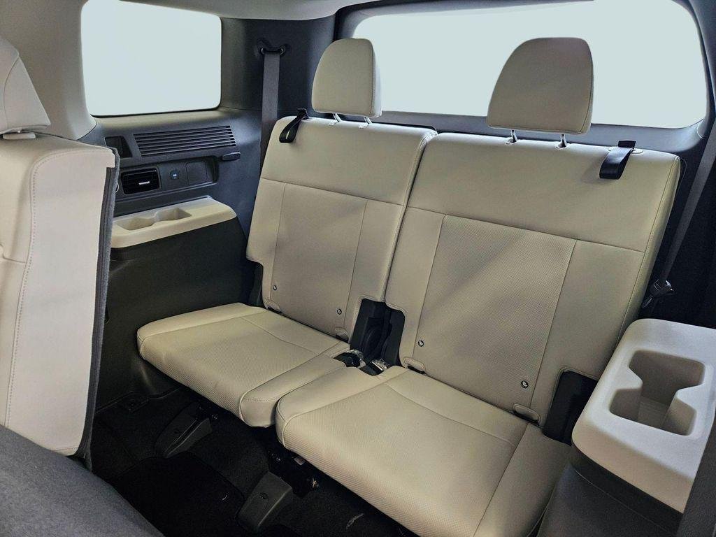 New 2026 Gray Hyundai SEL AWD image 25