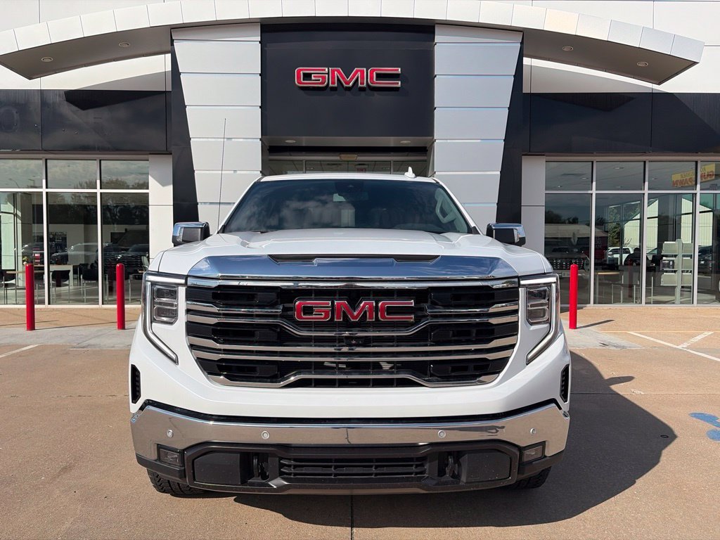 New 2026 Glacier White Tricoat GMC SLT image 3