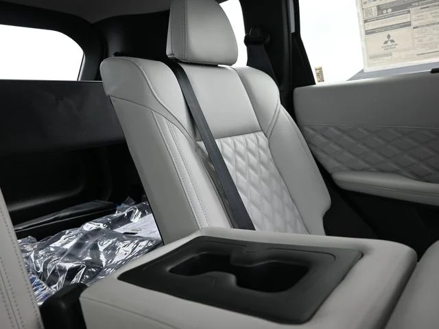 New 2025 White Mitsubishi SEL S-AWC image 24