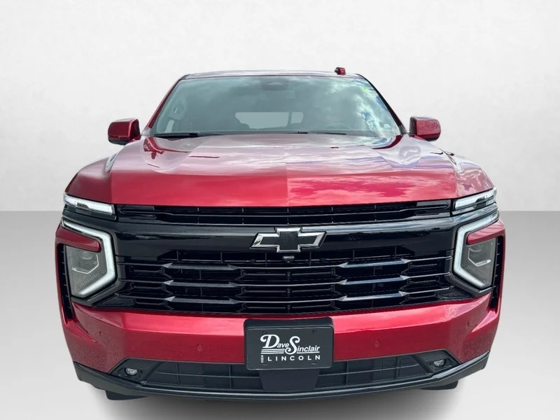 Used 2025 Radiant Red Tintcoat Chevrolet 4WD 4dr RST image 2
