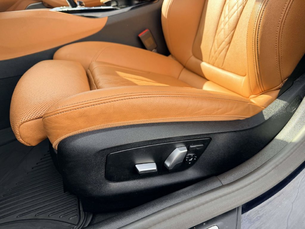 Used 2022 Black BMW 540i image 14