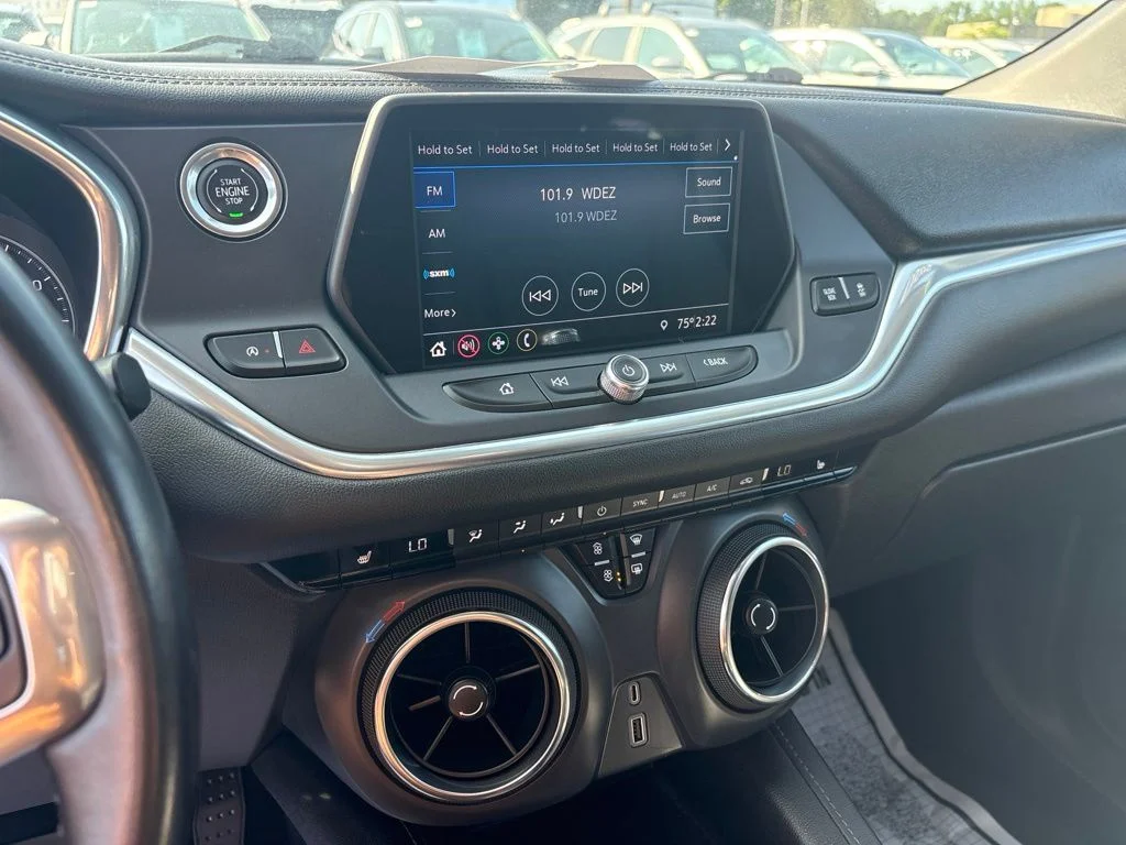Used 2020 Midnight Blue Metallic Chevrolet LT image 17