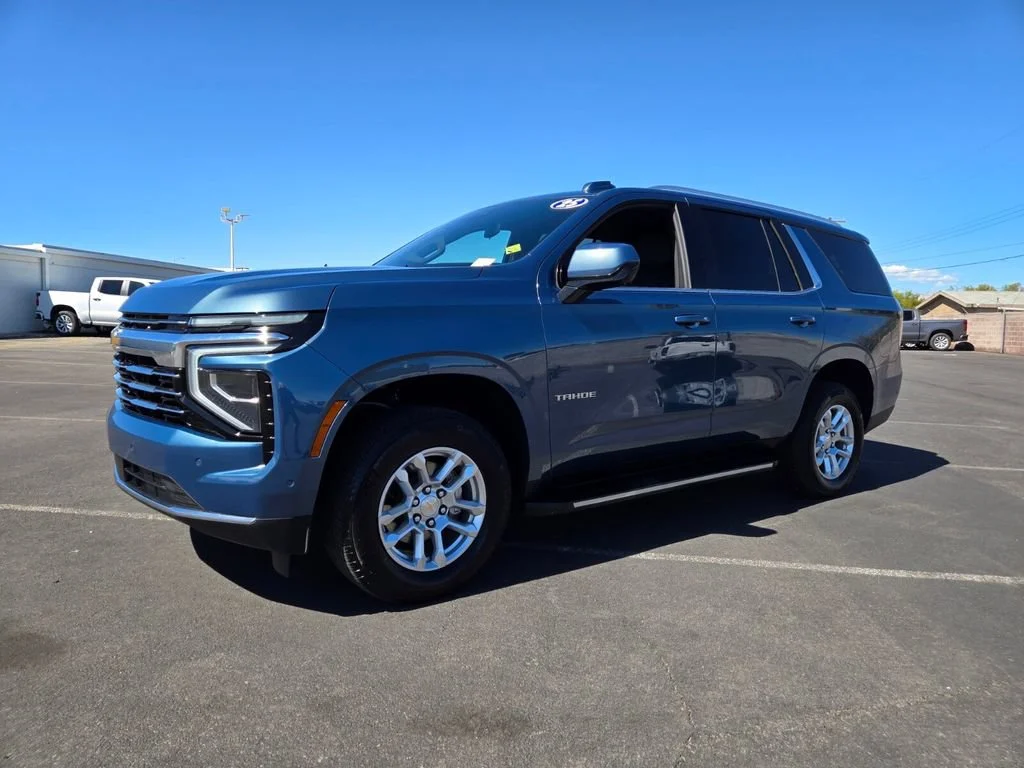Used 2025 Lakeshore Blue Metallic Chevrolet LT image 2