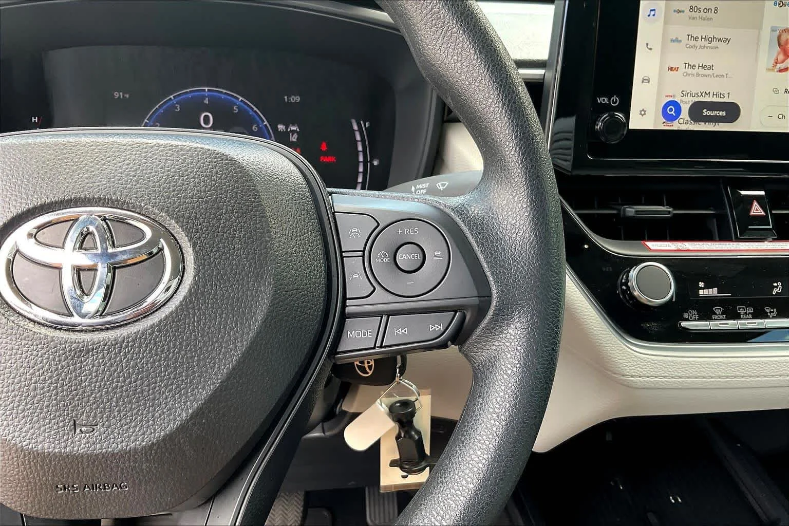 Used 2026 Sonic Silver Toyota L image 24