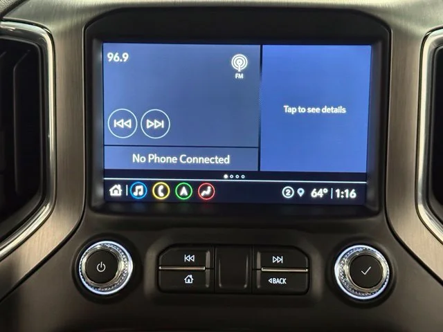 Used 2021 White GMC Denali image 21