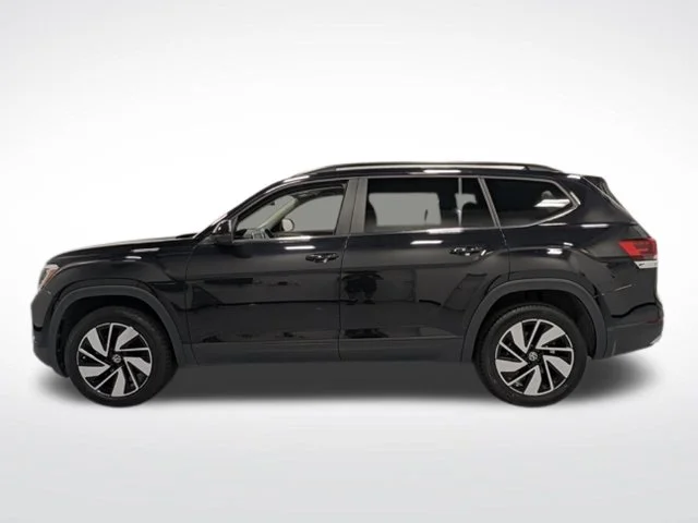 Used 2024  Volkswagen 2.0T SE w/Technology image 5