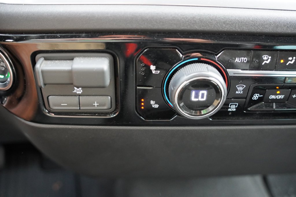 Used 2026 Black Chevrolet LT image 6
