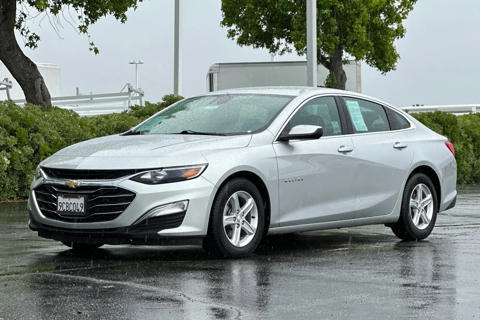 Used 2022 Silver Ice Metallic Chevrolet LS image 8