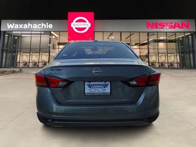 Used 2025 Gray Nissan 2.5 S image 5
