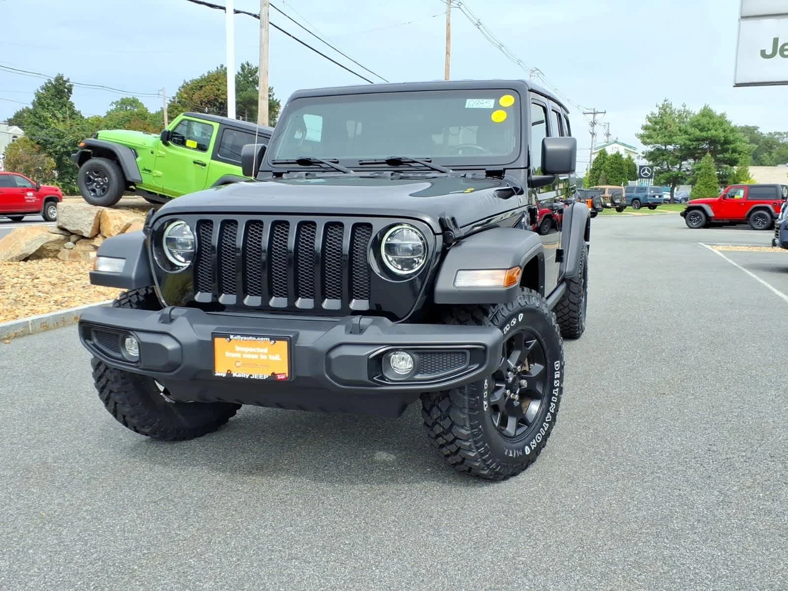 Certified Used 2022 Black Clearcoat Jeep Unlimited Willys image 2