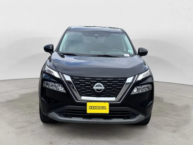 Used 2023 Super Black Nissan SV image 8