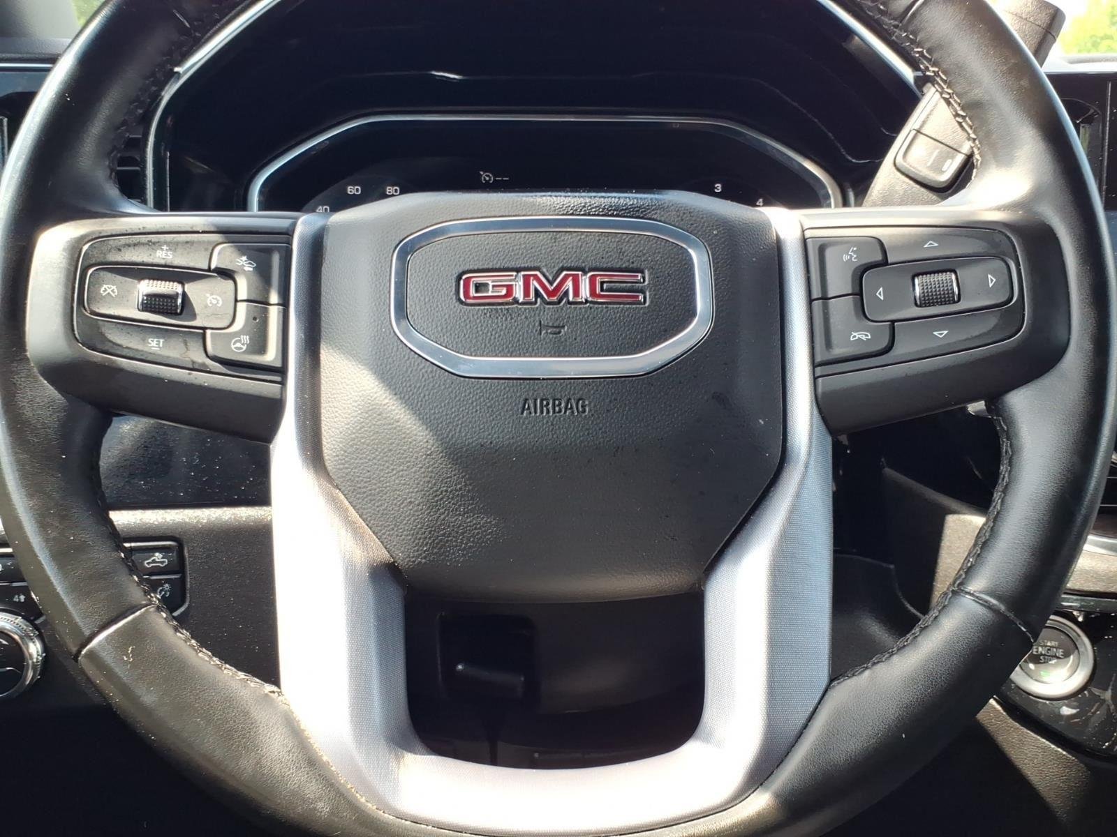Used 2025 Summit White GMC SLT image 26