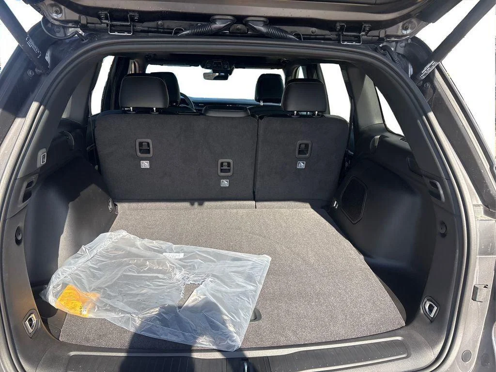 New 2026 Baltic Gray Metallic Clearcoat Jeep Limited image 11