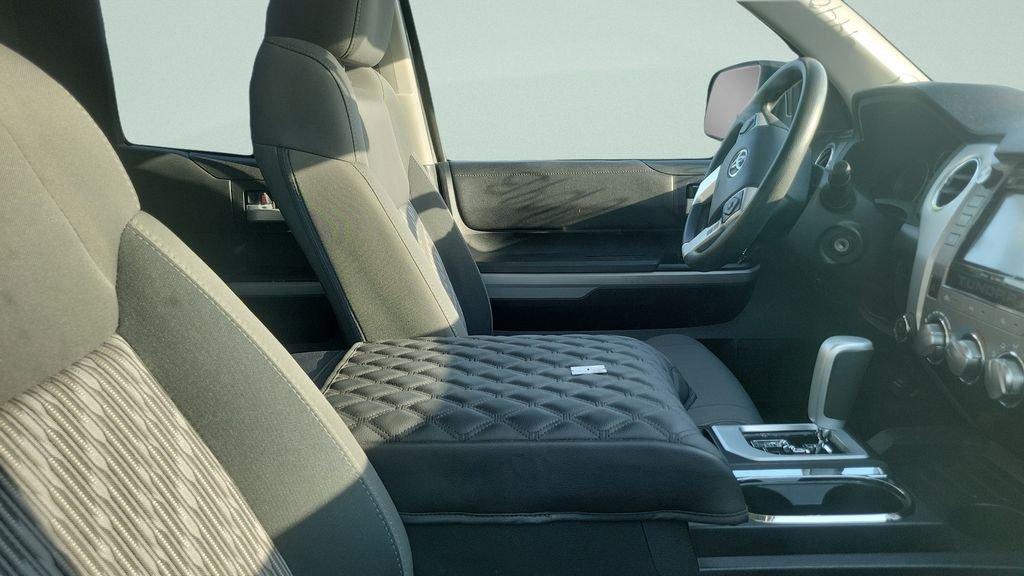 Used 2019 Gray Toyota SR5 image 7