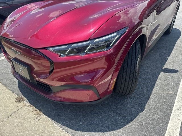 2025 Ford Mustang-Mach-e Premium's photo