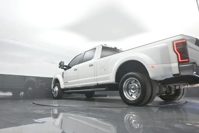 Certified Used 2020 White Metallic Ford Lariat image 37