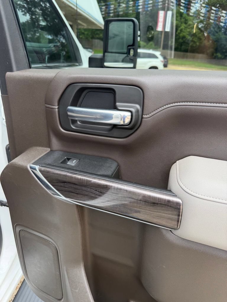 Used 2023 Summit White Chevrolet LTZ image 27