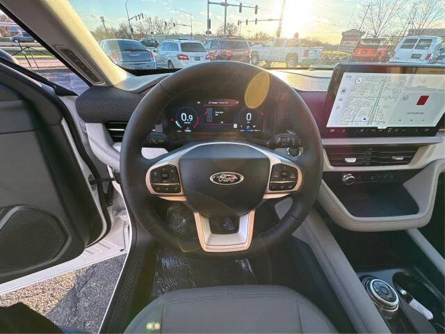 New 2026 Star White Metallic Tri-Coat Ford Active image 38