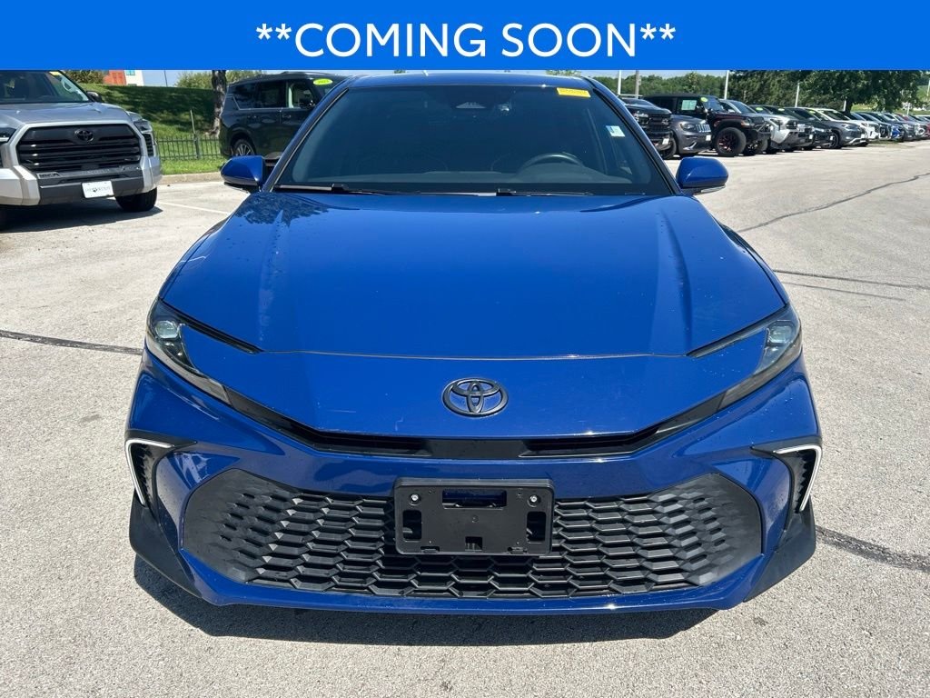 Used 2025 Toyota Camry SE with VIN 4T1DAACK5SU048957 for sale in Kansas City