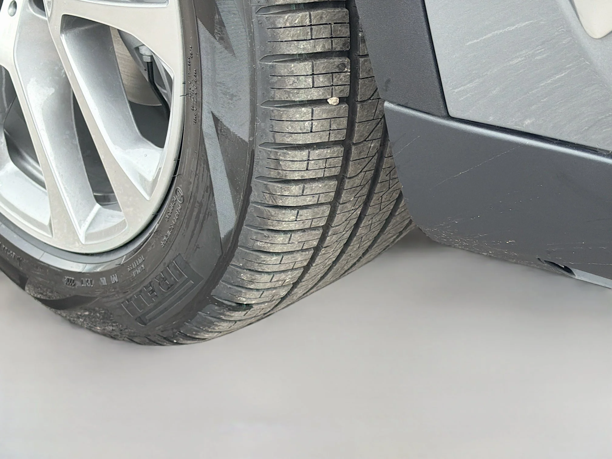New 2026 Skyscraper Grey Metallic BMW xDrive40i image 43