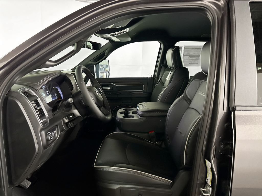 New 2026 Granite Crystal Metallic Clear-Coat Exterior Paint RAM Laramie image 11