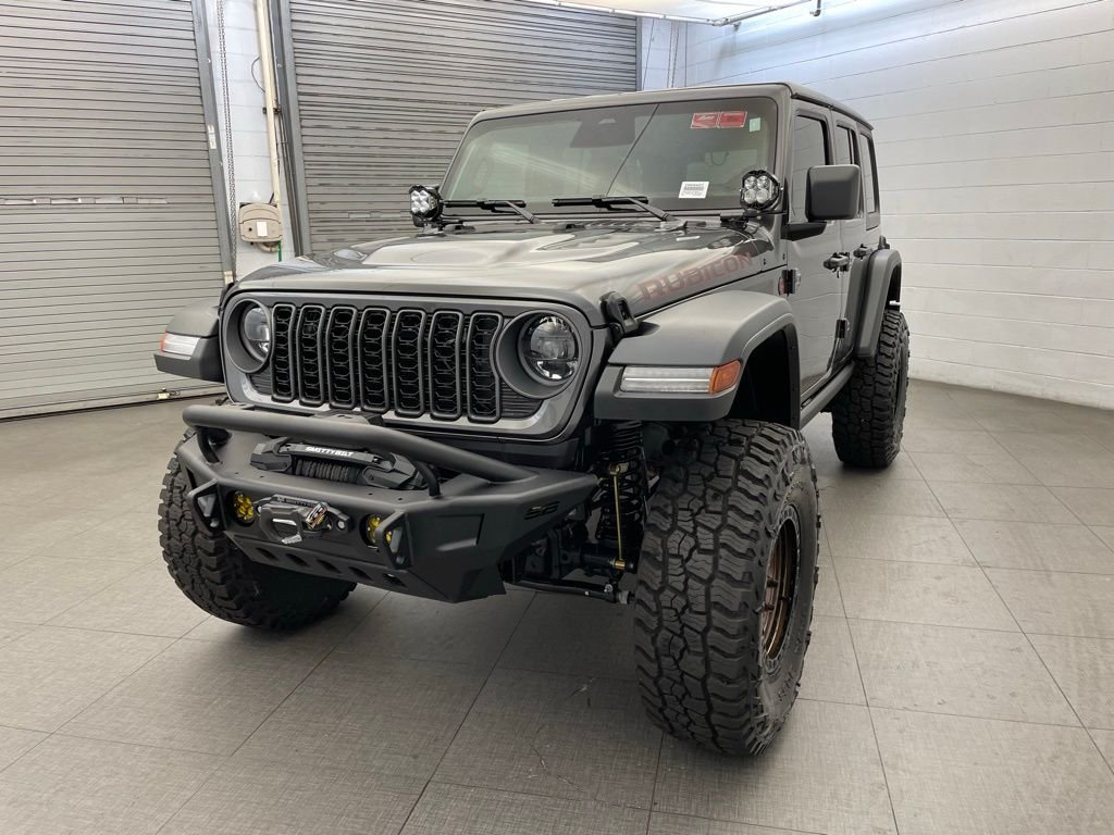 New 2026 Granite Crystal Metallic Clear-Coat Exterior Paint Jeep Rubicon image 8