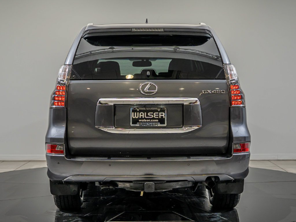 Used 2016 Gray Pearl Lexus 460 image 6