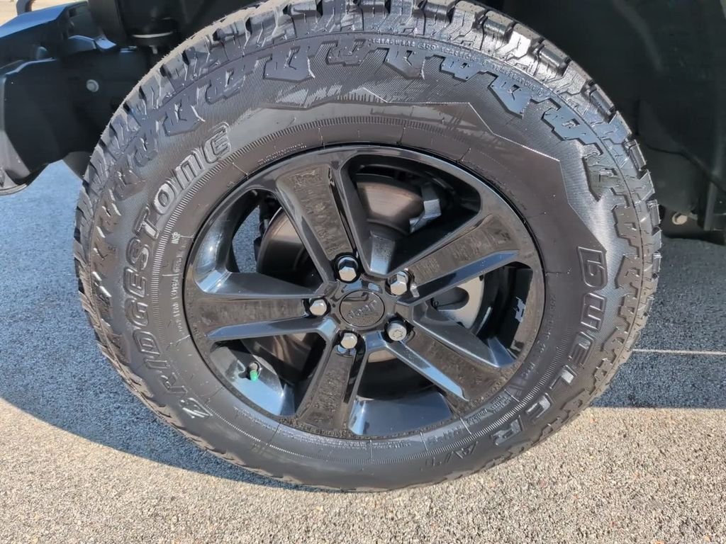 Certified Used 2021 Gray Jeep Unlimited Sahara Altitude image 12