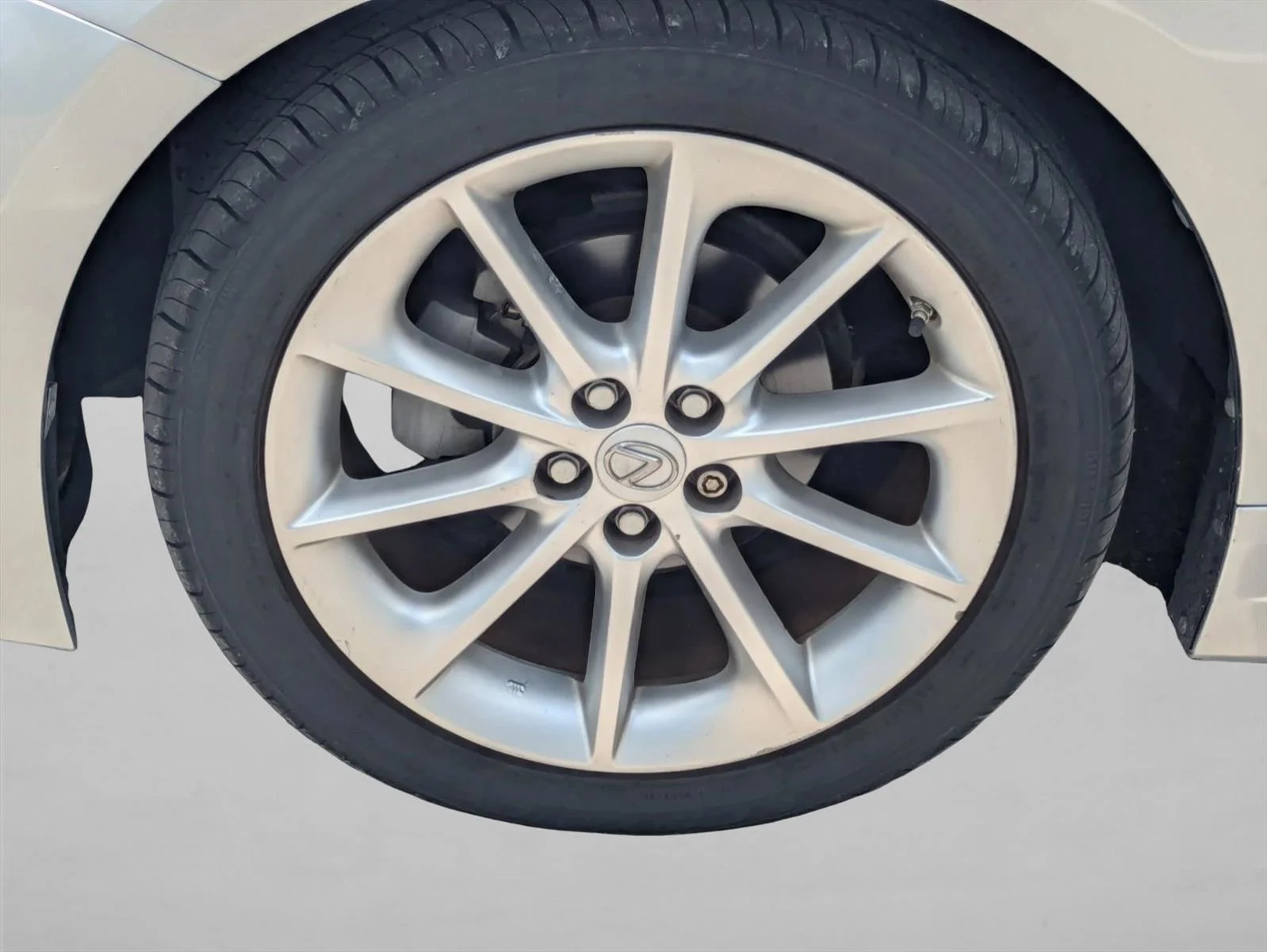Used 2013 Silver Lining Metallic Lexus Hybrid image 17