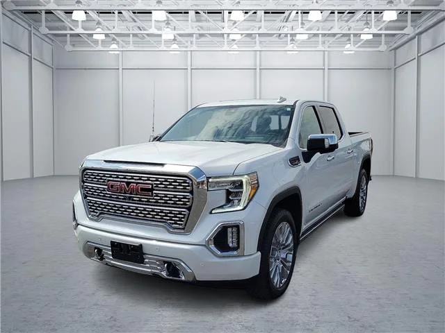 Used 2021 White Frost Tricoat GMC Denali 4x4 Crew Cab 5.75 ft. box 147.4 in. WB image 1