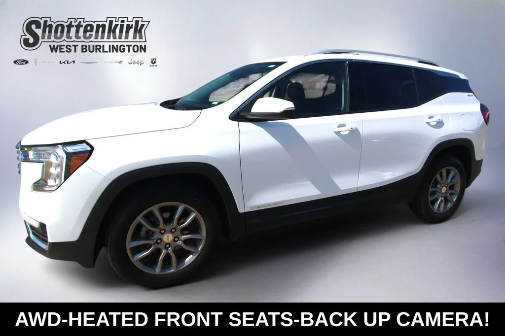 Used 2024 White GMC SLT image 1