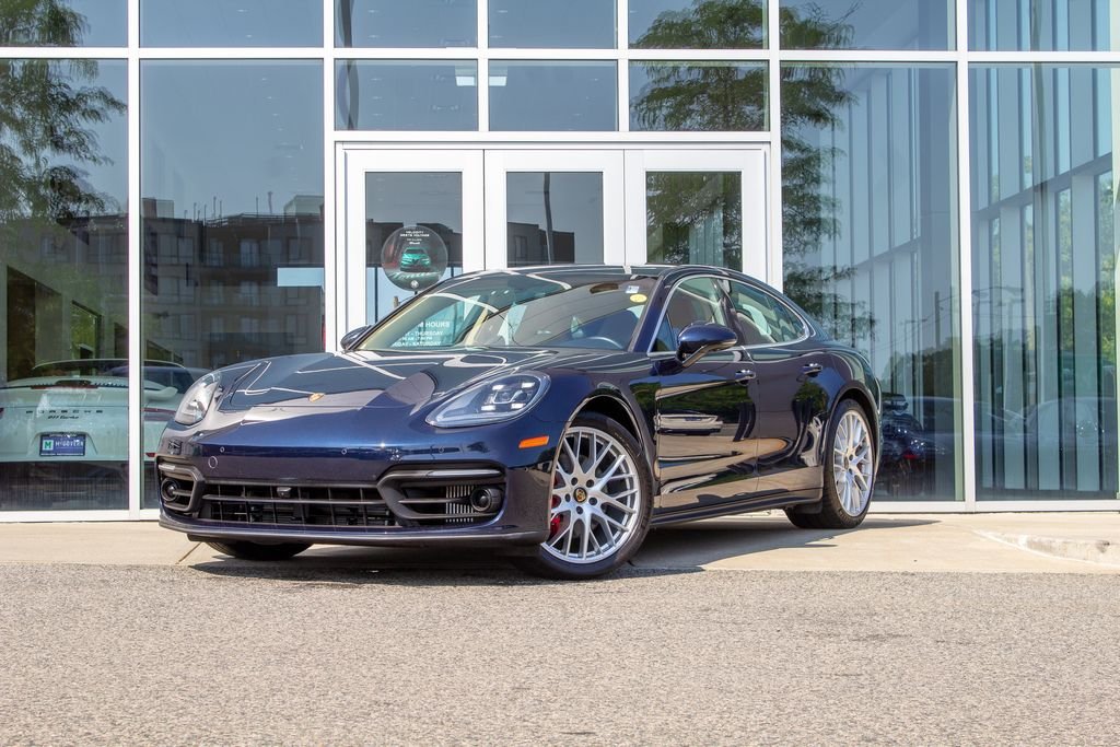 2022 Porsche Panamera S