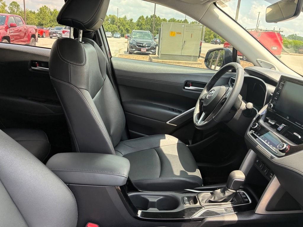 Used 2022 Black Toyota XLE image 16