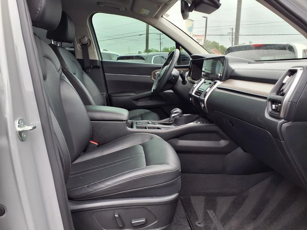 Used 2023 Gray Kia X-Line EX image 7