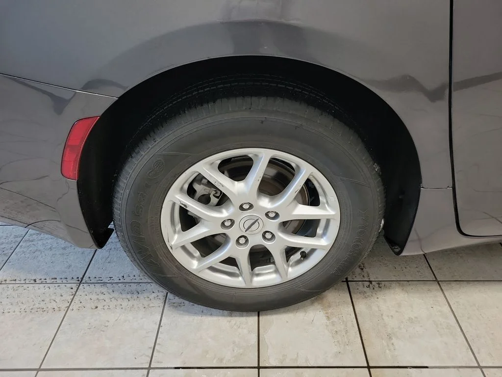 Certified Used 2023 Gray Chrysler LX image 52