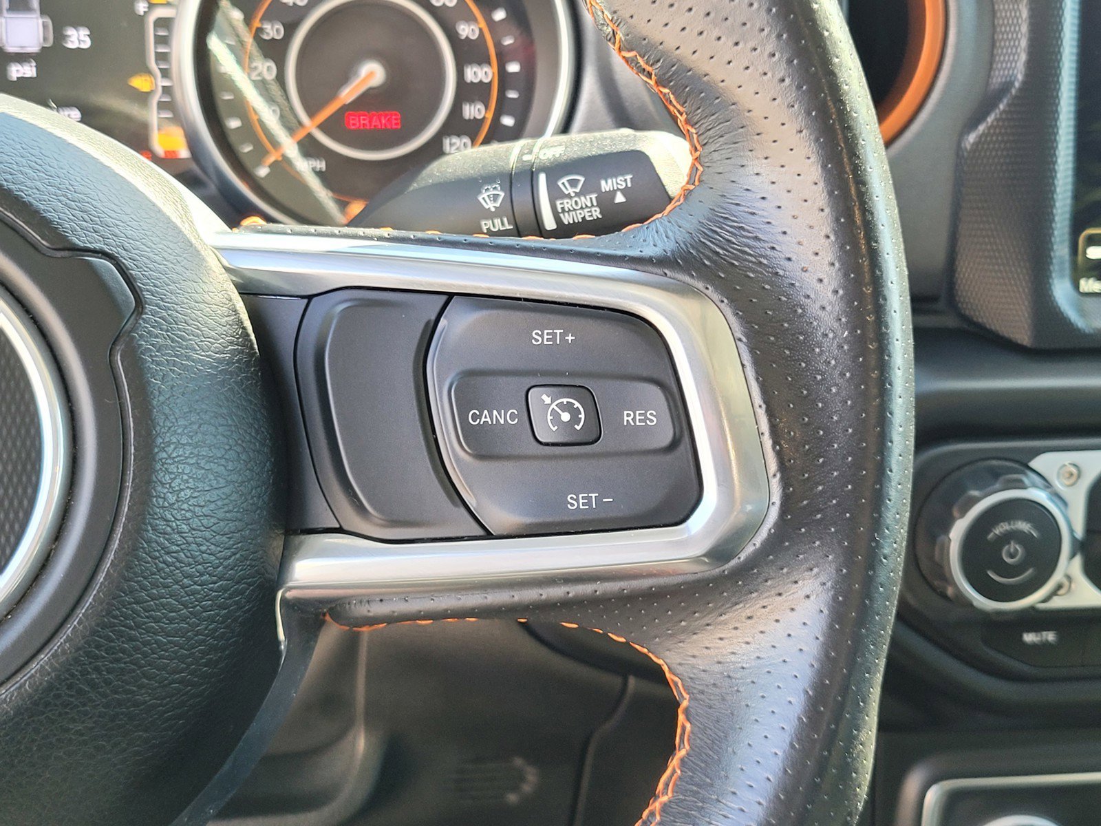 Used 2023 Bright White Clearcoat Jeep Mojave image 26
