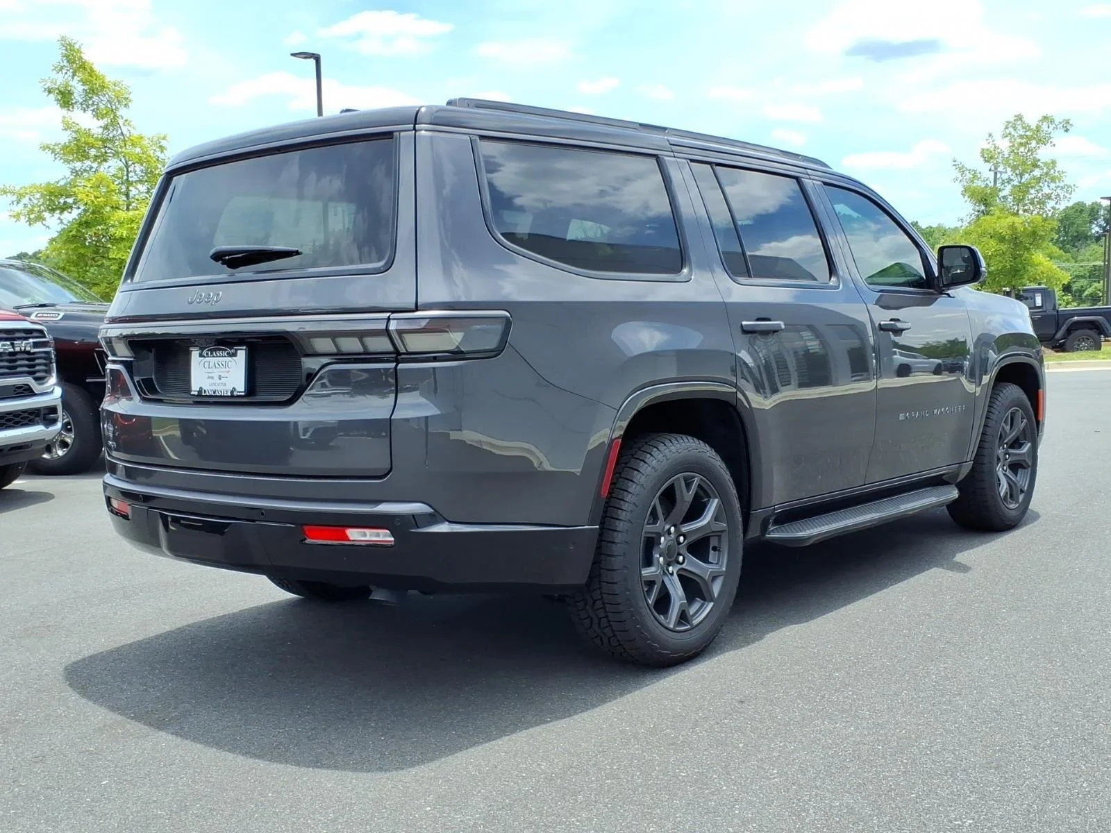 New 2026 Baltic Gray Metallic Clearcoat Jeep Upland image 2