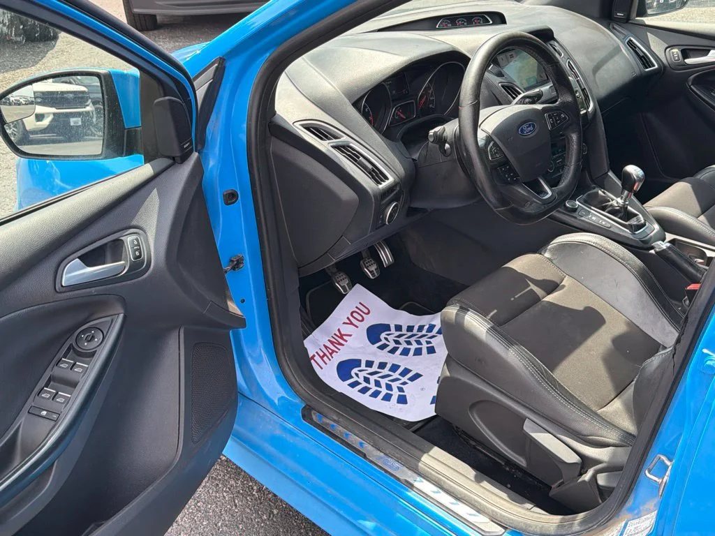 Used 2017 Nitrous Blue Ford RS image 10