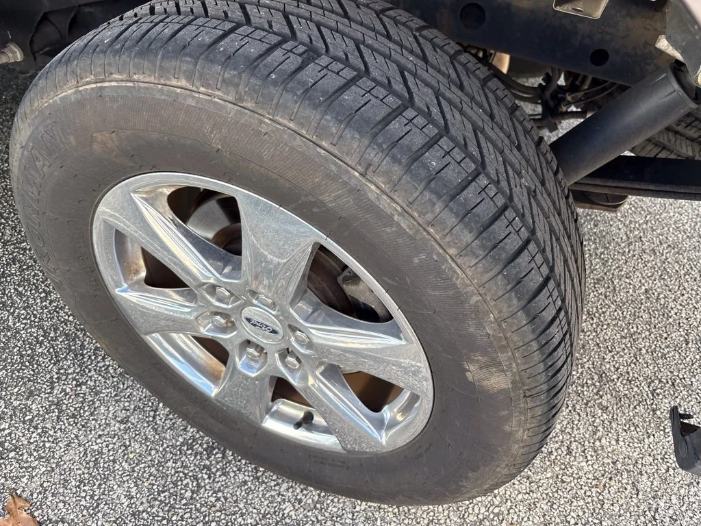 Used 2018 Gray Ford XLT image 8